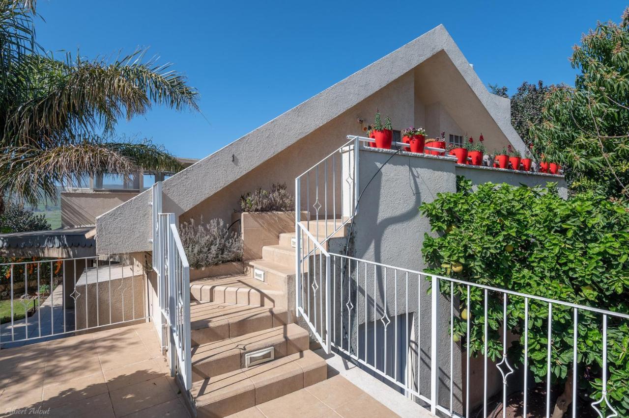 Villa Ahavtia - לזוגות ומשפחות Had Nes Exterior foto