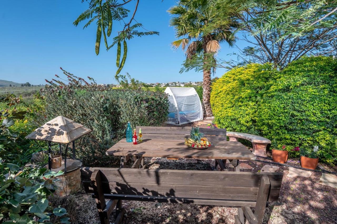 Villa Ahavtia - לזוגות ומשפחות Had Nes Exterior foto